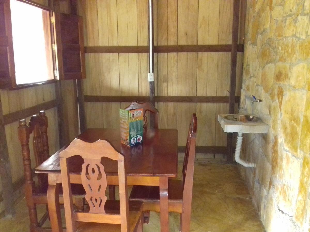 Hotel Nueva Alianza Frontera Corozal Exteriör bild