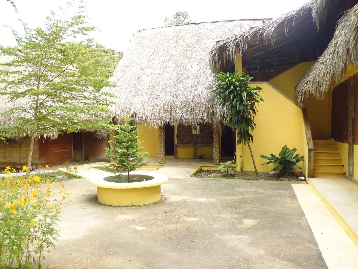 Hotel Nueva Alianza Frontera Corozal Exteriör bild