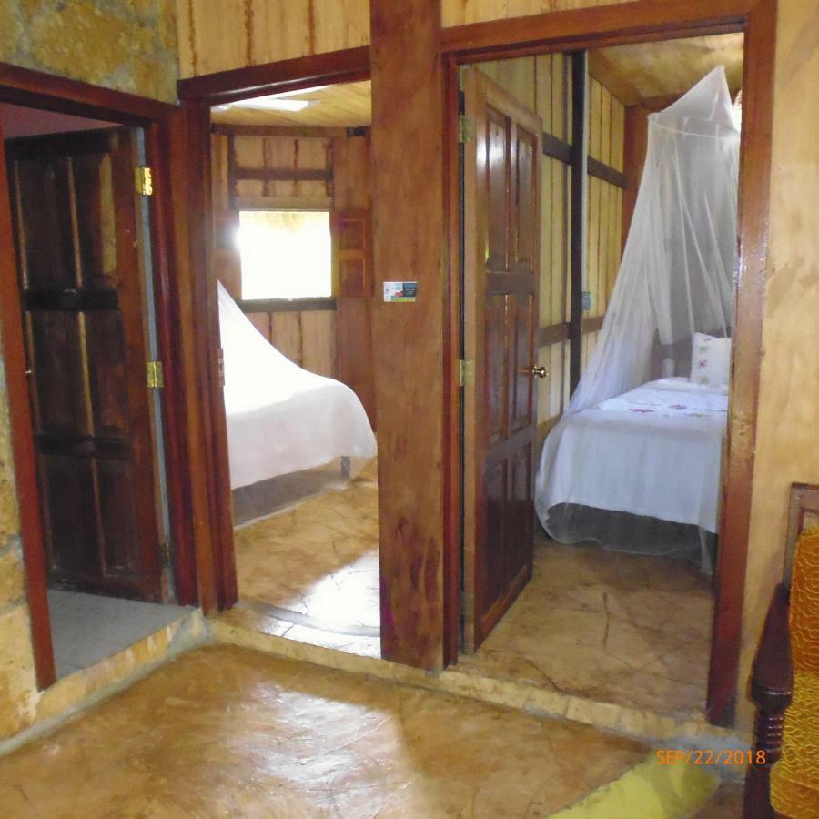 Hotel Nueva Alianza Frontera Corozal Exteriör bild